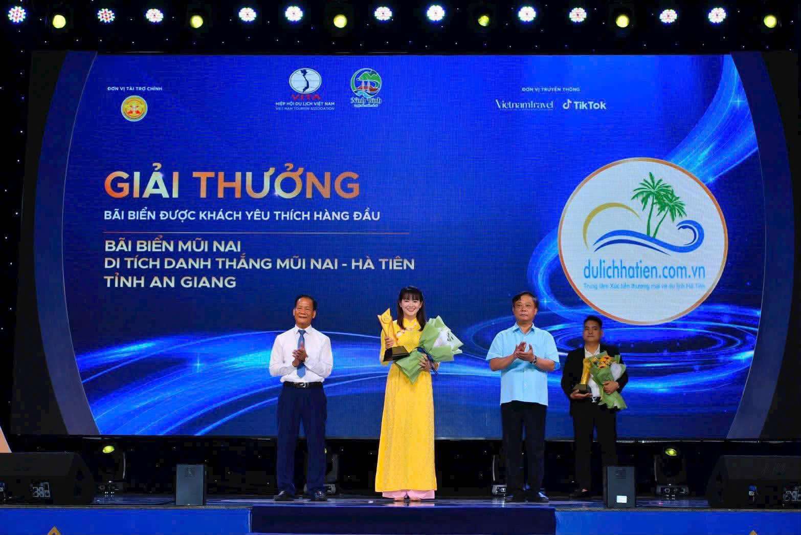 Mũi Nai – Hà Tiên được vinh danh "Bãi biển được khách yêu thích hàng đầu" tại VITA Awards 2026